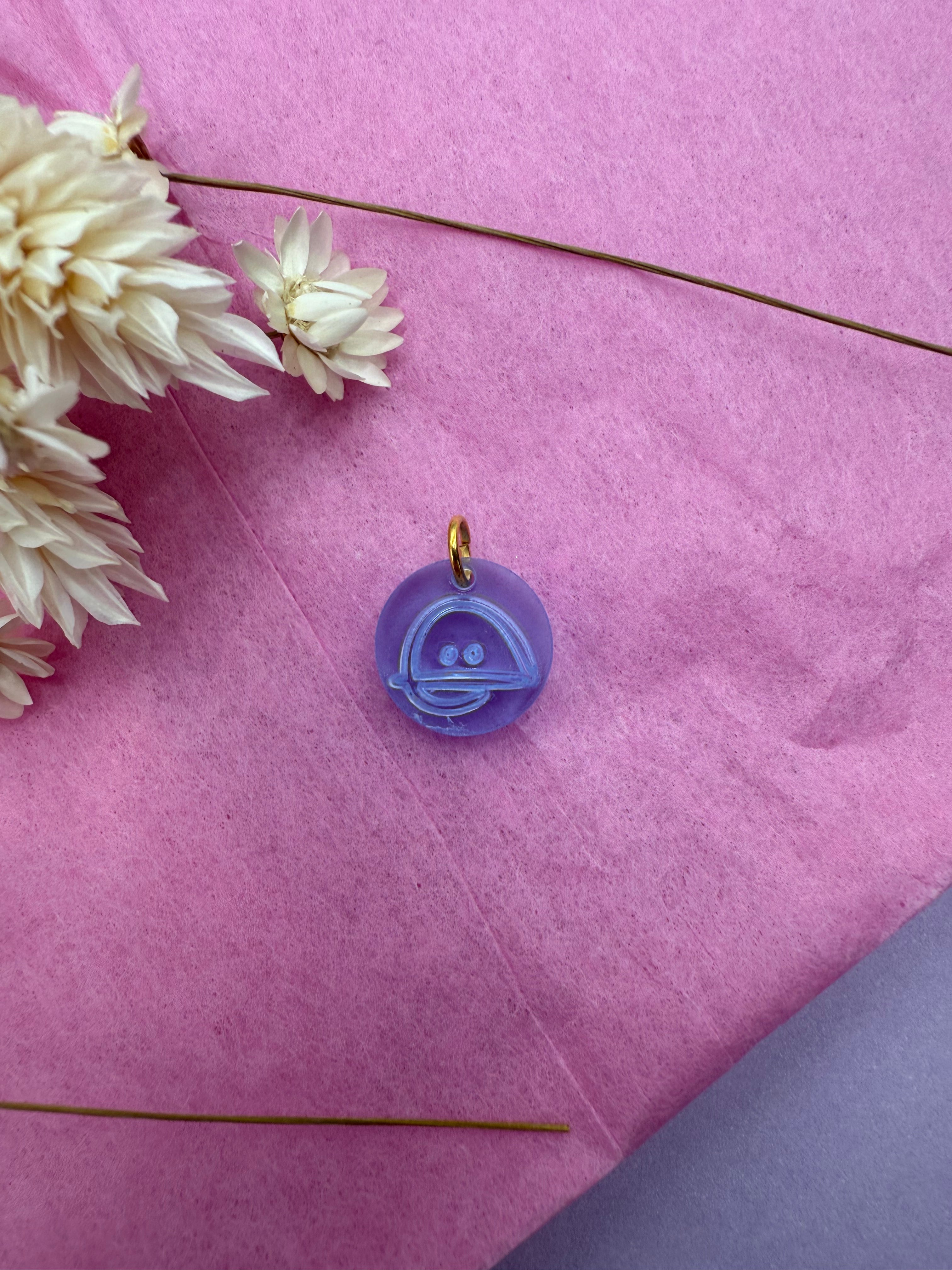 BAIZO-Anhänger aus Neon-Blau-Acryl