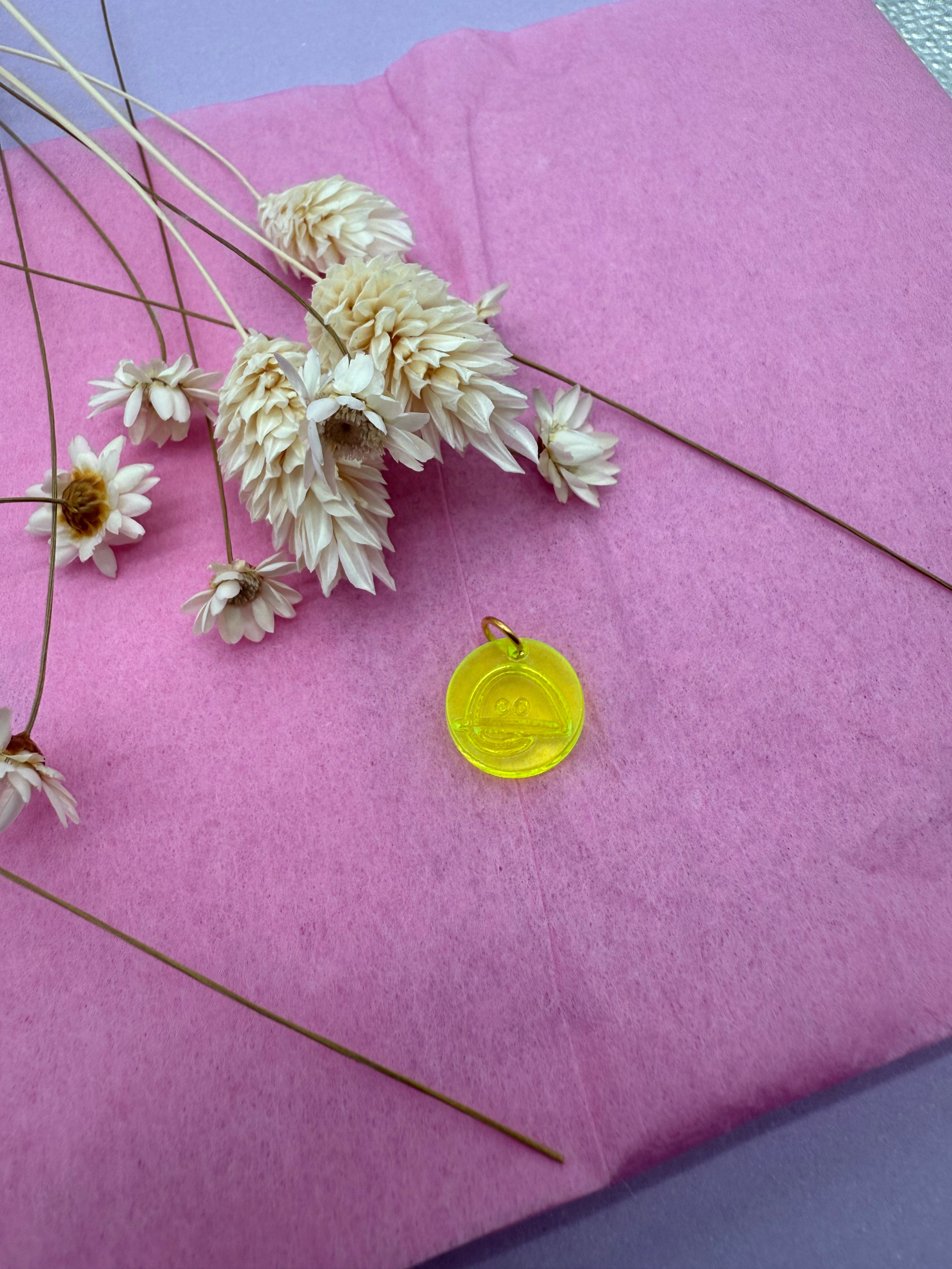 BAIZO-Anhänger aus Neon-Gelb-Acryl