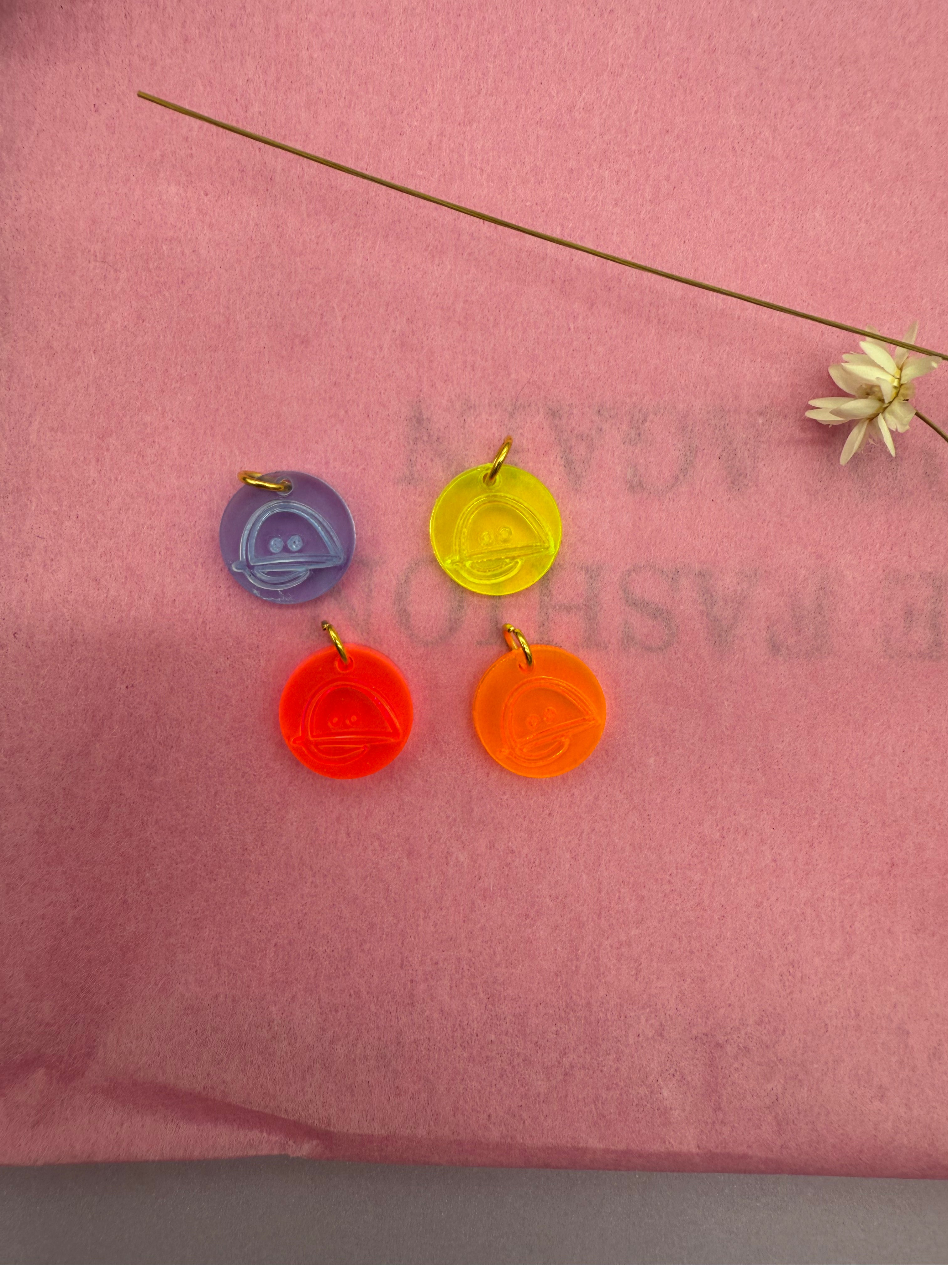 BAIZO-Anhänger aus Neon-Pink-Acryl